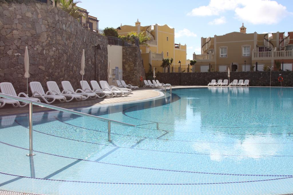 Beautiful House in Club de Mar Apartment Palm-mar Exterior foto